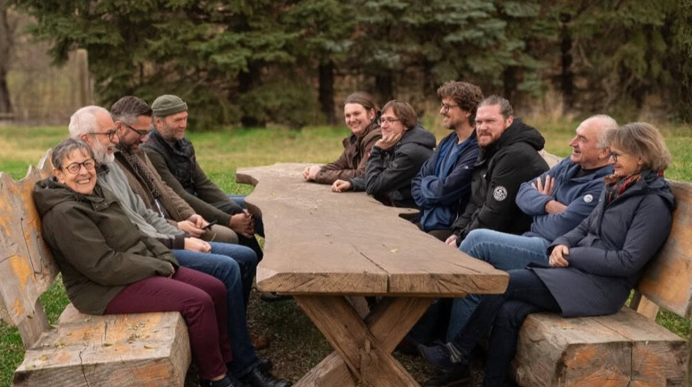 In Freiberg: Die Meißner Kreistagsfraktion von SPD/Grüne/Linke. Im Bild fehlen Thomas Gey und Michael Bauschke, die krankheitsbedingt nicht teilnehmen konnten. Foto: privat