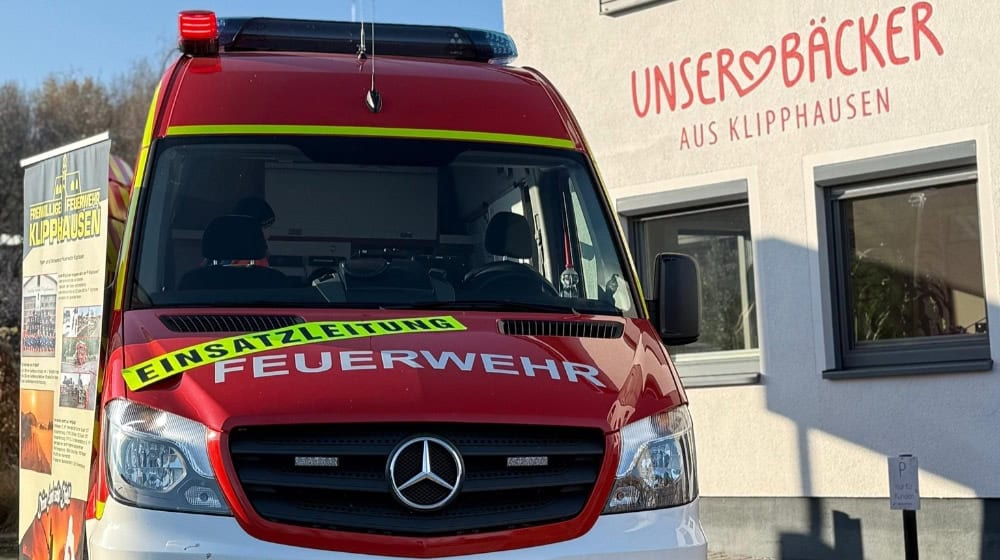 Feuerwehr beim Bäcker. Foto: Feuerwehr Klipphausen