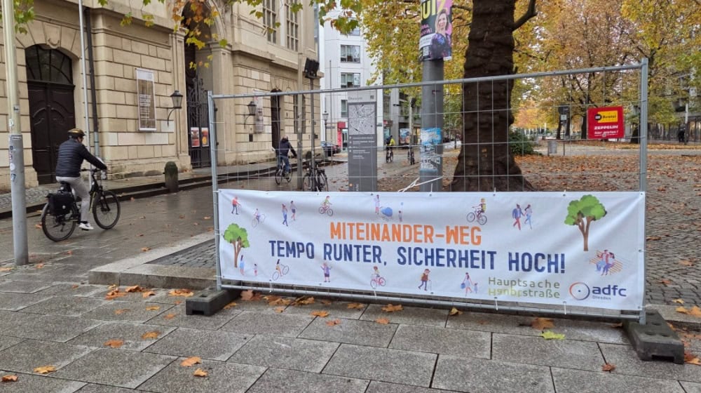 Mit dem Ende November beginnenden Augustusmarkt wird die Hauptstraße für Fahrradfahrer zu einem noch engeren Nadelöhr als sie es ohnehin schon ist. Deswegen hat der ADFC nun sein Konzept vorgestellt. Foto: ADFC Dresden 