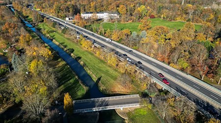 The Agra Bridge near Leipzig is scrutinized. (Archive image) / Photo: Jan Woitas/dpa