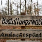 Sachsens Bestattungsgesetz soll laut Sozialministerium bald reformiert werden. (Archivbild) / Foto: Robert Michael/dpa-Zentralbild/dpa