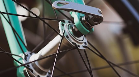 Symbolbild Fahrrad Sturz / pixabay iulianscutelnicuph