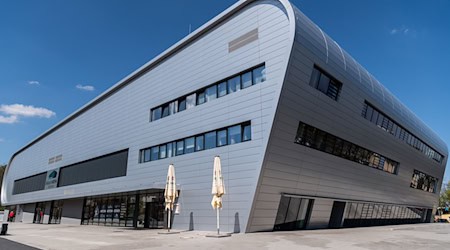  The cup quarter-final between SC DHfK Leipzig and TBV Lemgo Lippe takes place in the BallsportArena Dresden. (Archive picture) / Photo: Robert Michael/dpa-Zentralbild/dpa