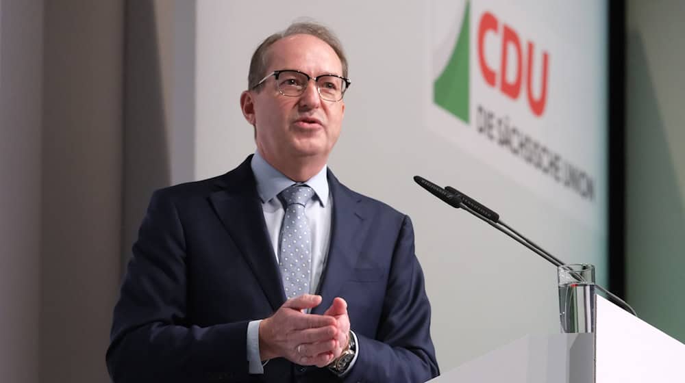 Der Bundesinnenminister kritisiert Gewalt gegen Polizisten.  / Foto: Sebastian Willnow/dpa