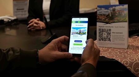 Übernachtungsgäste erhalten in Meißner Hotels, Pensionen und Ferienwohnungen die digitale Gästekarte mittels QR-Code auf ihr Mobiltelefon. Foto: Stadt Meißen