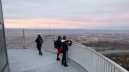 Der Dresdner Fernsehturm soll wieder für Besucher geöffnet werden. Die Entwurfsplanung dafür ist nun abgeschlossen.  / Foto: Sebastian Kahnert/dpa