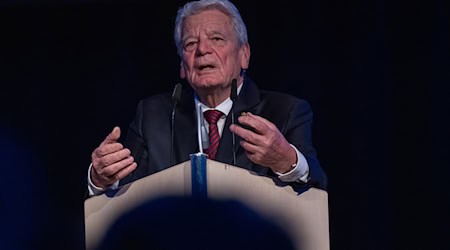 Joachim Gauck receives the Görlitz Bridge Prize. (Archive photo) / Photo: Stefan Sauer/dpa