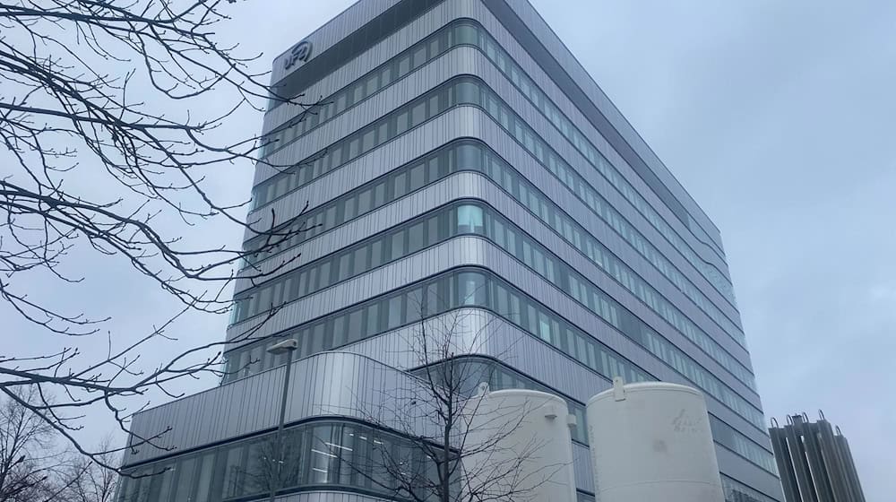 Der neue UFZ-Forschungsbau in Leipzig: moderne Labore für Zukunftsthemen von Klimaschutz bis Energiewende. / Foto: Daniel Josling/dpa /dpa