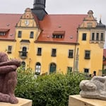Die beiden Figuren auf dem Lommatzscher Markt. Foto: Mallek