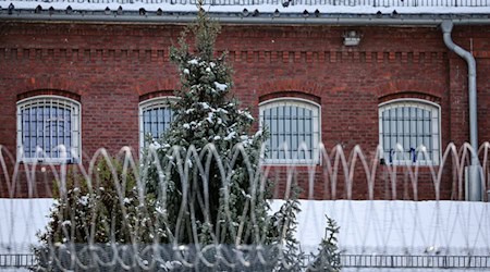 Der Weihnachtsbasar findet nach sechs Jahren Pause wieder statt. (Archivbild) / Foto: Jan Woitas/dpa
