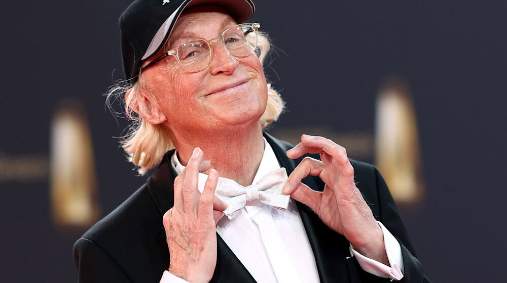 Otto Waalkes tampoco puede prescindir del humor en su arte: Desde mediados de noviembre, este frisón oriental expone sus cuadros en el Taschenbergpalais de Dresde. (Foto de archivo) / Foto: Rolf Vennenbernd/dpa