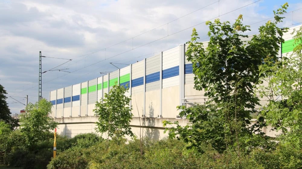 Lärmschutzwand am Fachkrankenhaus Coswig. Foto: Stadtverwaltung Coswig