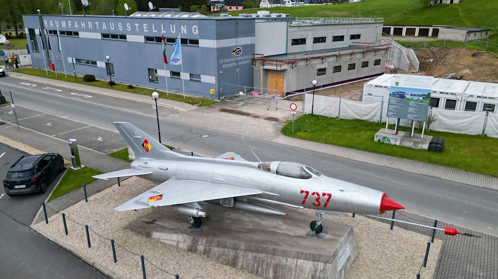 Für den Neubau der Deutschen Raumfahrtausstellung im Vogtland gestalten Studenten aus Freiberg eine Station zum Stand der Forschung für einen dauerhaften Aufenthalt auf anderen Himmelskörpern. (Archivbild) / Foto: Jan Woitas/dpa