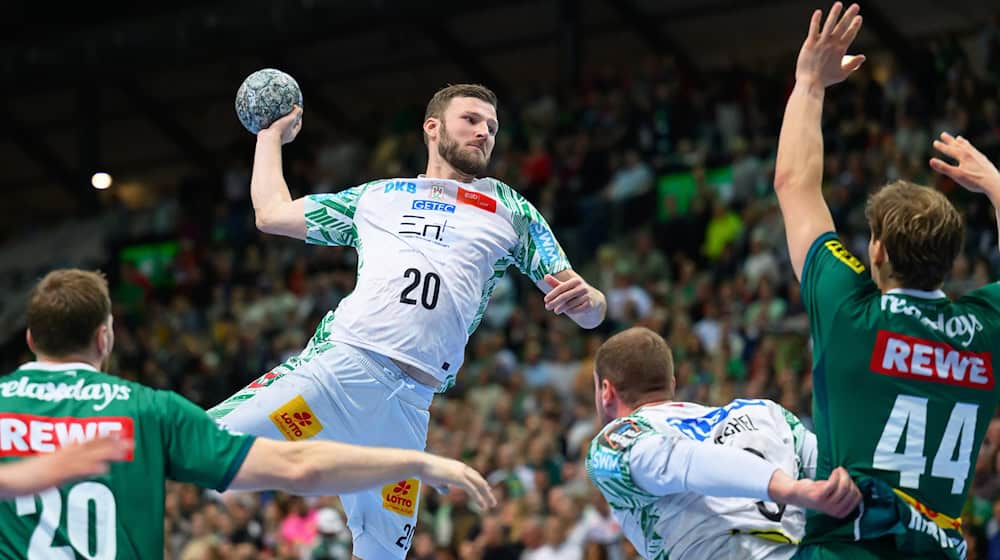 Philipp Weber (M) was the best SCM scorer against Großwallstadt / Photo: Hendrik Schmidt/dpa
