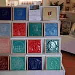 Kunstvoll gestaltete Kacheln aus dem Hause Bidtelia. Foto: Stadt Meißen