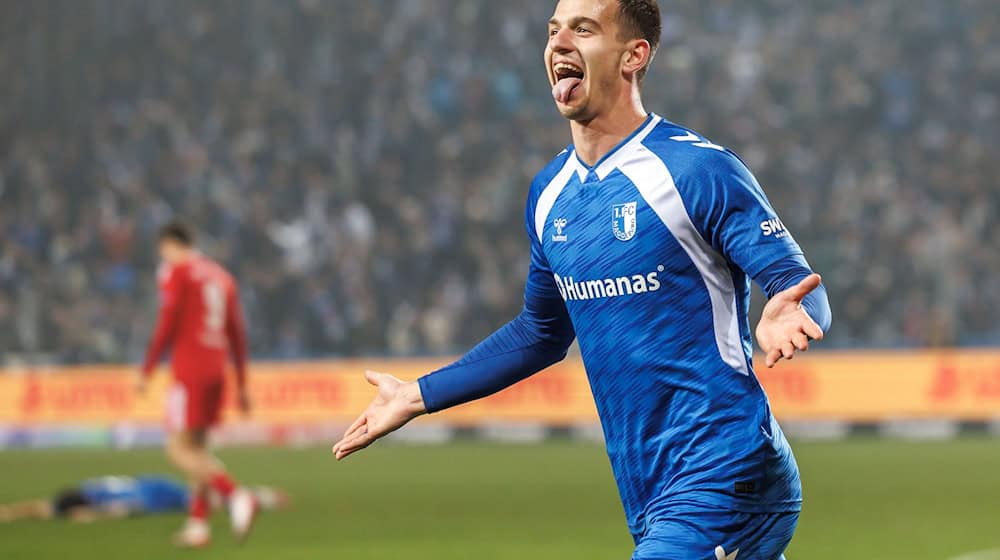 Mateusz Zukowski celebrated two goals on his home debut / Photo: Andreas Gora/dpa
