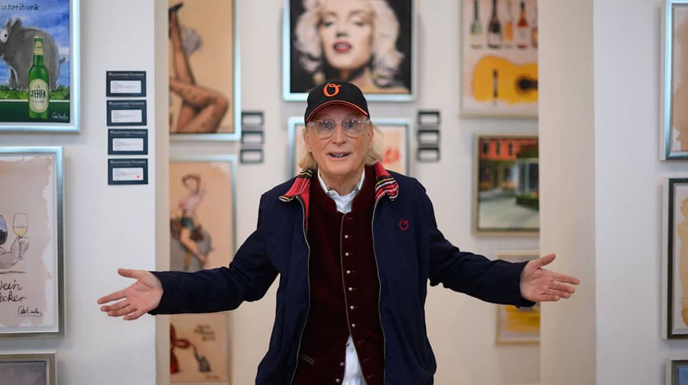 Comedian Otto wants to use his art to make people smile more in galleries and museums. / Photo: Robert Michael/dpa