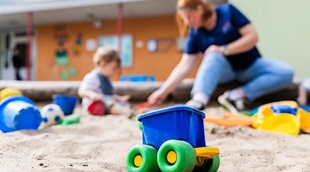 Die Planung von Kitaplätzen sind keine Sandkastenspiele. (Symbolfoto) / Foto: Christoph Soeder/dpa