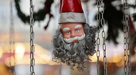 Es müssen nicht immer volle Weihnachtsmärkte sein. (Symbolbild) / Foto: Matthias Bein/dpa