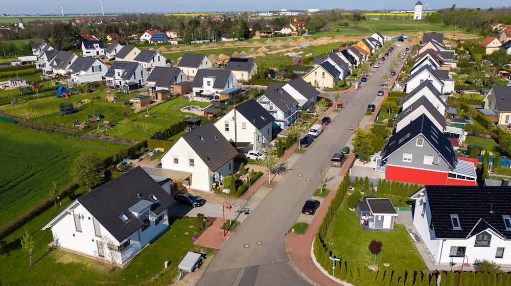 Around one in three households in Saxony lives in its own four walls. (Symbolic image) / Photo: Jan Woitas/dpa-Zentralbild/dpa