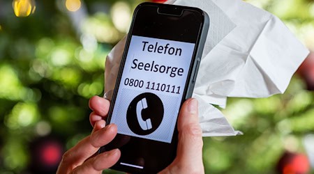 Telefonowe dušepastyrstwo w Sakskej je loni wjace hač 44.000 telefonatow a nimale 2.000 chatow dóstało (symbolowy wobraz). / Foto: Jens Büttner/dpa
