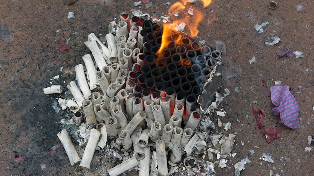 Die Pyrotechnik wurde bei der Einreise nach Deutschland eingezogen. (Symbolbild) / Foto: Paul Zinken/dpa
