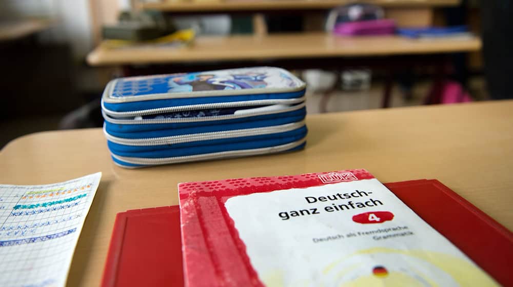 Many foreign children in Saxony have to wait for a school place. (Symbolic image) / Photo: Arno Burgi/dpa-Zentralbild/dpa