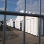 Für Integrationsprojekte gibt es weniger Geld – der Flüchtlingsrat sieht eine Gefahr. (Archivbild) / Foto: Sebastian Willnow/dpa