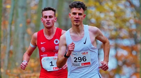 Felix Friedrich (r.) vor Carl Bebendorf. Foto: Frank Fritsche