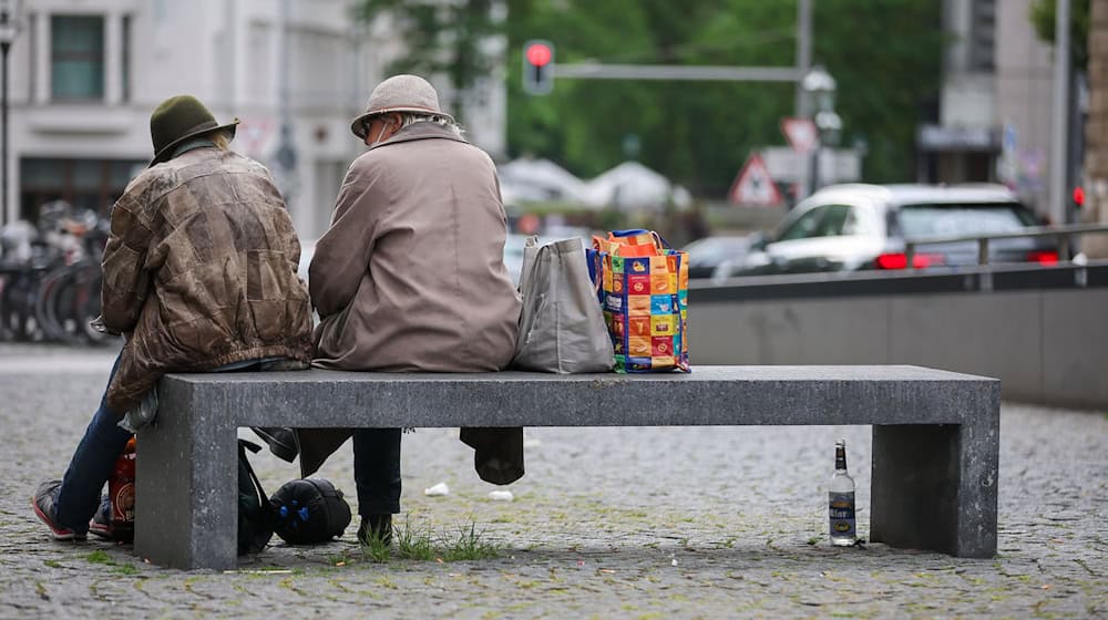 As temperatures drop, there is growing concern for people living without a home or at risk of homelessness.  (Archive image) / Photo: Jan Woitas/dpa