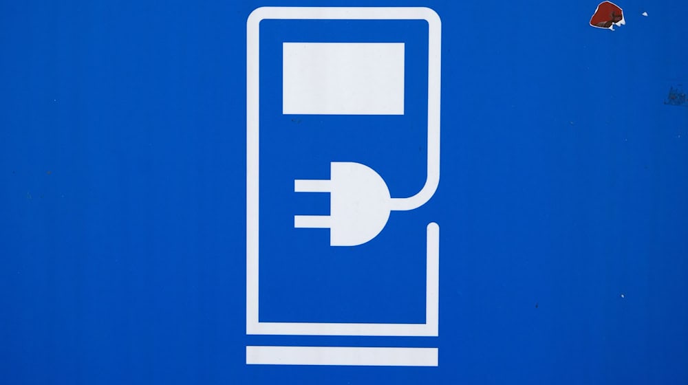 VDA закликає прискорити розширення зарядної інфраструктури. (Символічне зображення) / Фото: Sven Hoppe/dpa