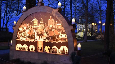 Romantisch und beliebt: der historische Weihnachtsmarkt auf der Festung Königstein. Foto: Festung Königstein gGmbH