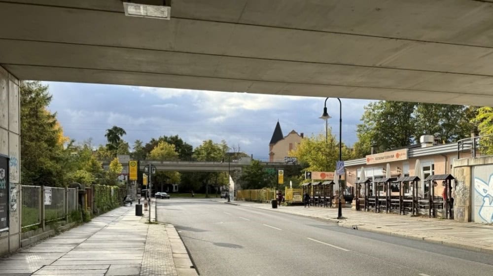 Noch sehen die Bushaltestellen am S-Bahn-Bahnhof in Pieschen so aus. Aber nicht mehr lange. Foto: Landeshauptstadt Dresden