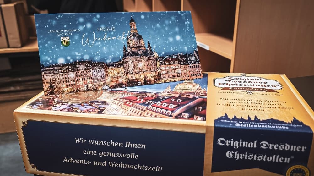 Dresdner Christstollen für Soldaten im Einsatz. Foto: Bundeswehr/Stübner