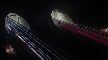 Symbolbild Autobahn / pixabay jonrossi