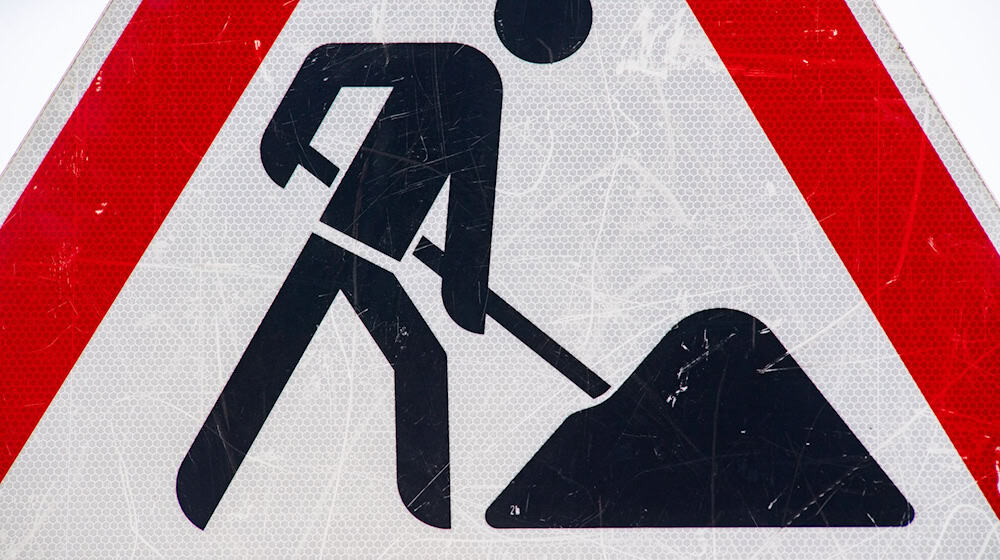 There were significantly more fatal accidents on Saxony's construction sites this year than in the previous year. (Symbolic image) / Photo: Stefan Sauer/dpa