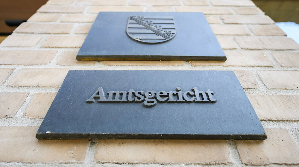 Ein Mitarbeiter eines Pflegeheims steht unter Diebstahlverdacht. (Symbolbild) / Foto: Robert Michael/dpa