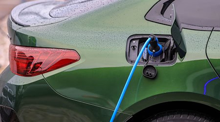 Politika planuje nowe premije za elektriske awta. (Archivbild) / Foto: Jan Woitas/dpa