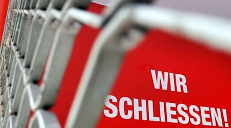 Die Zahl der Firmenpleiten in Sachsen steigt weiter. (Archivbild) / Foto: Martin Gerten/dpa