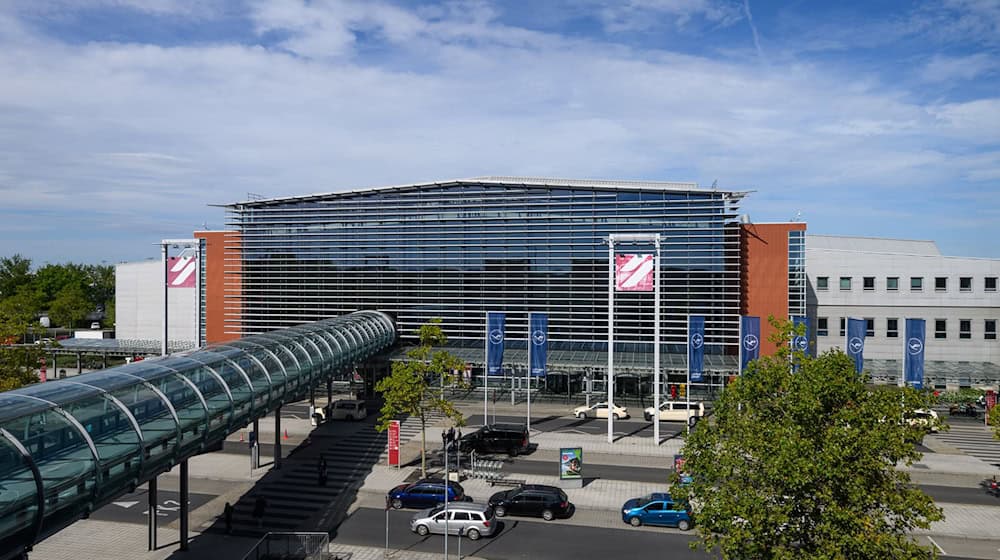 Lufthansa wants to maintain the connection from Dresden to Munich. (Archive photo) / Photo: Robert Michael/dpa