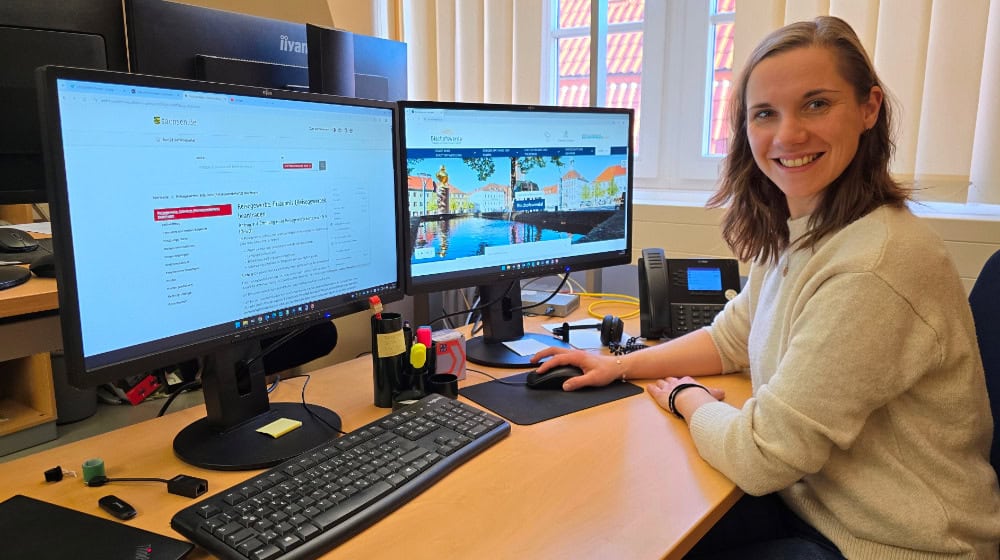 Stadtmarketing-Verantwortliche Madlen Raupach freut sich über den Neustart der Bischofswerdaer Internetseite. Foto: Stadtverwaltung Bischofswerda