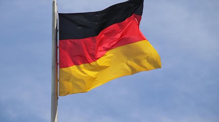 Symbolbild Deutschlandfahne / pixabay betexion