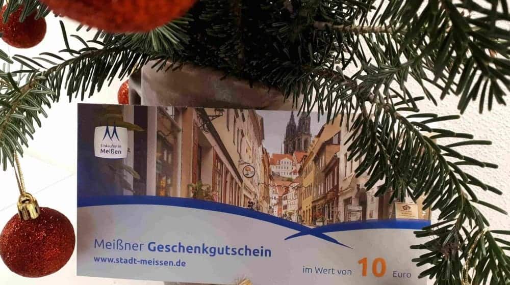 Den Meißner Gutschein gibt es für 10 Euro in den Ausgabestellen Bürgerbüro, Tourist-Information, Volksbank Raiffeisenbank am Hahnemannsplatz sowie in der Sonnen-, Moritz- und Regenbogen-Apotheke. Foto: Stadt Meißen