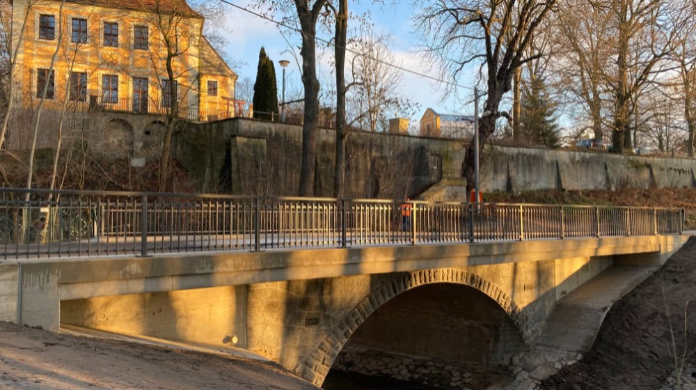 Die Verbindung zwischen Kleinwolmsdorf und Arnsdorf ist rechtzeitig zum Jahresende wieder befahrbar. Foto: LRA Bautzen