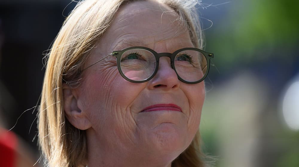 The award is a strong commitment to vibrant cities, said Infrastructure Minister Regina Kraushaar (CDU). (Archive image) / Photo: Robert Michael/dpa