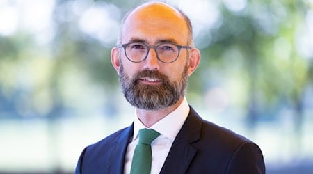 IHK-Hauptgeschäftsführer Lukas Rohleder fordert eine Reform der Berufsschulplanung in Sachsen (Archivbild).  / Foto: Sebastian Kahnert/dpa