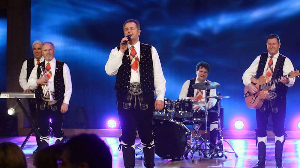 The Kastelruther Spatzen will be touring East Germany on their Christmas tour from Thursday. (Archive picture) / Photo: Bodo Schackow/dpa