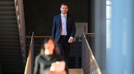 Sachsens Ministerpräsident Kretschmer über die Rentendebatte: «Es war ganz wichtig, dass wir diese Diskussion führen.» / Foto: Robert Michael/dpa