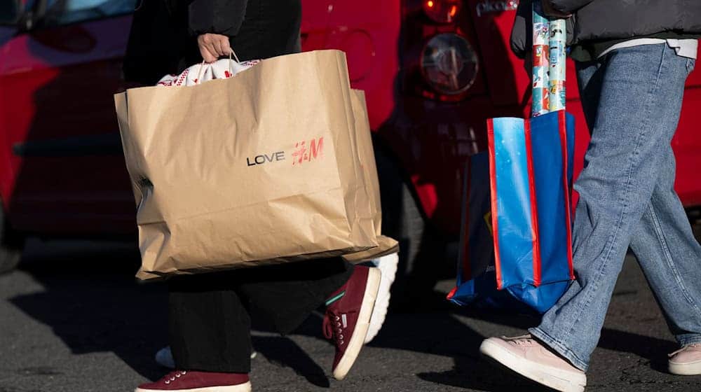 Рітейлери зосереджуються на останніх днях шопінгу перед Різдвом і сподіваються на останній ривок після пригніченого досі бізнесу (архівне фото) / Фото: Sebastian Kahnert/dpa