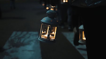 Symbolbild Laterne / pixabay SoyKhaler